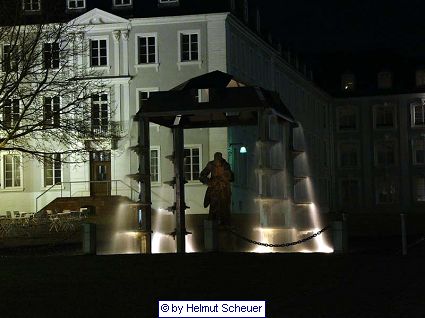Brunnen vor Saarbruecker Schloss